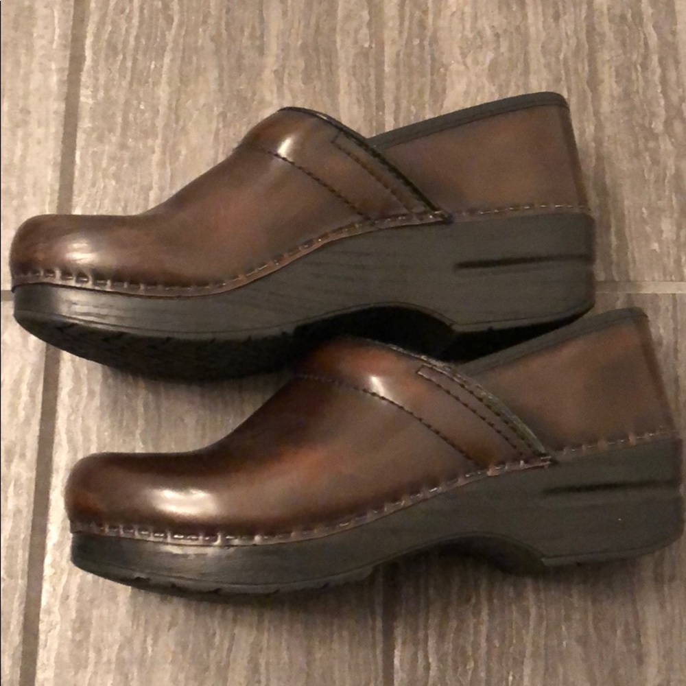 Dansko, brown leather clog